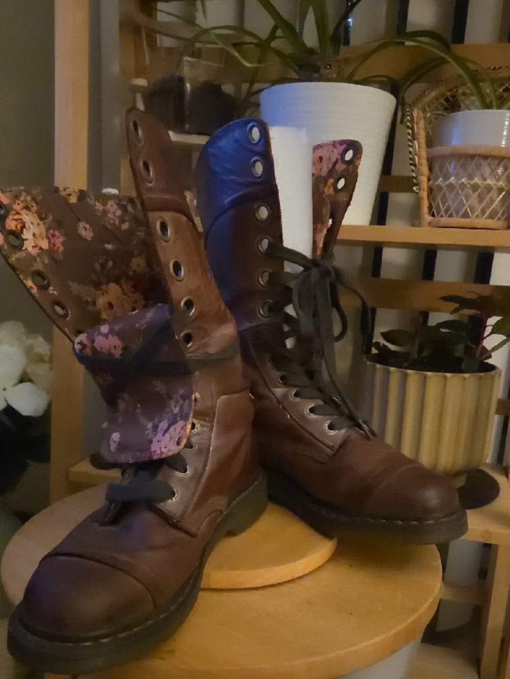 Dr. Martens RARE, Yuba Brown Lace-Up Boots with Floral Cuff - Picture 11 of 14